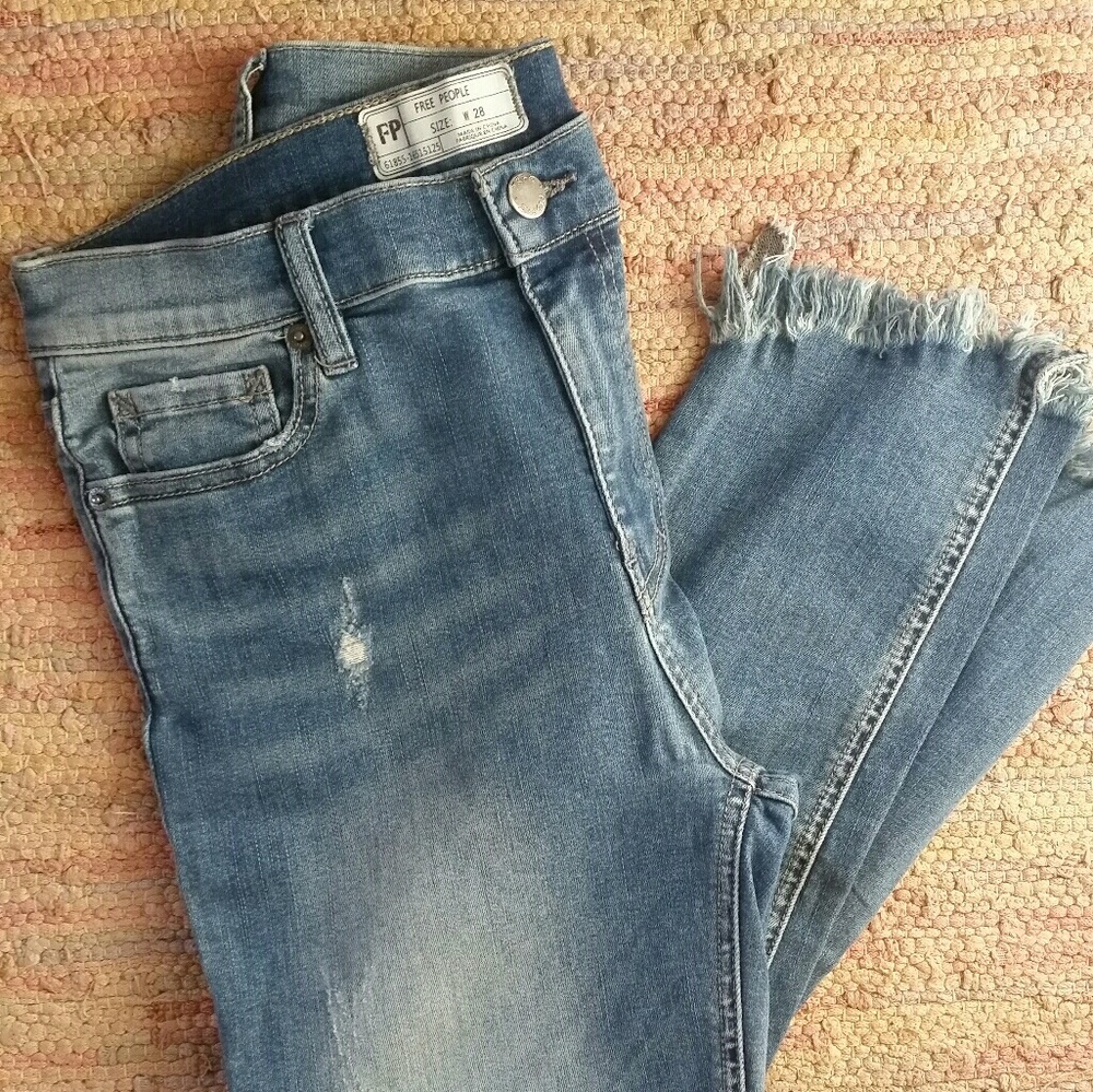 Free People Frayed Hem Skinny Jeans Sz 28